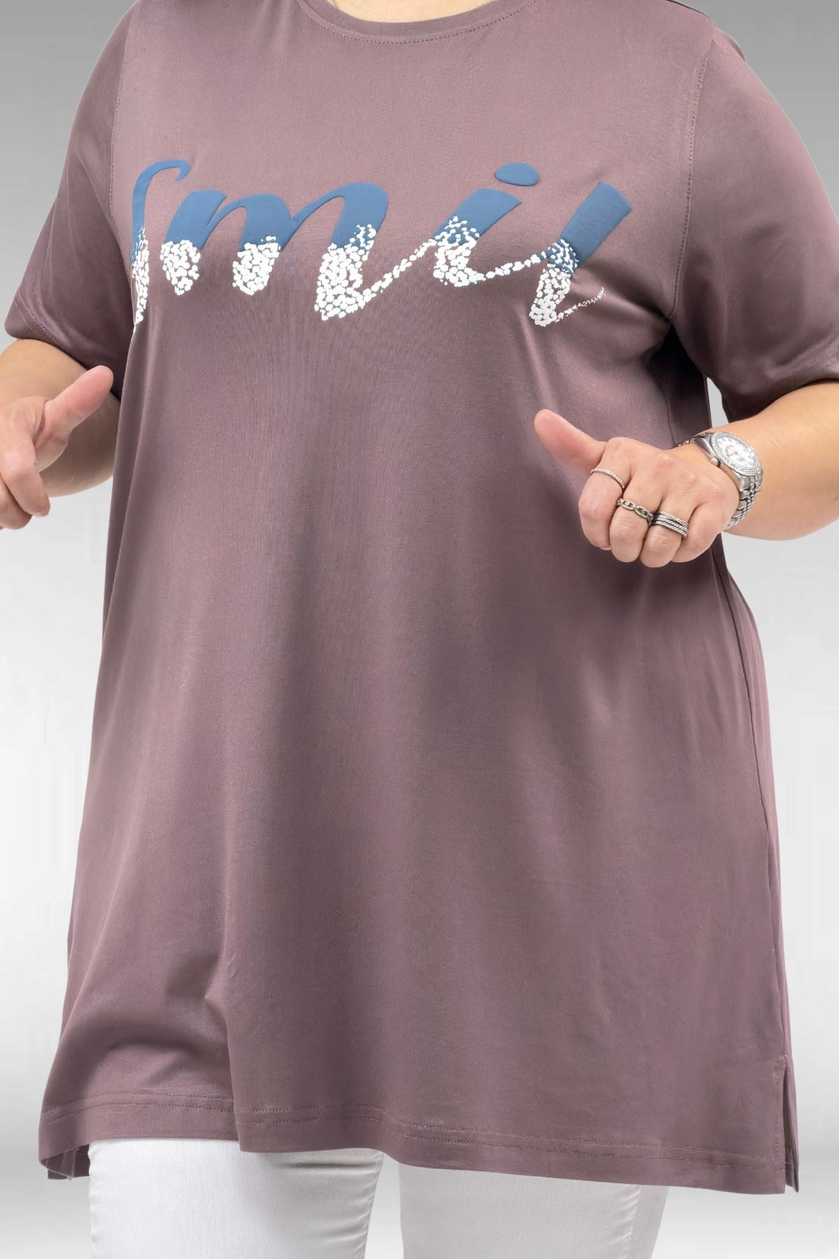 68503 Büyük Beden Yakası Biyeli Baskılı Penye Tişört - Vizon