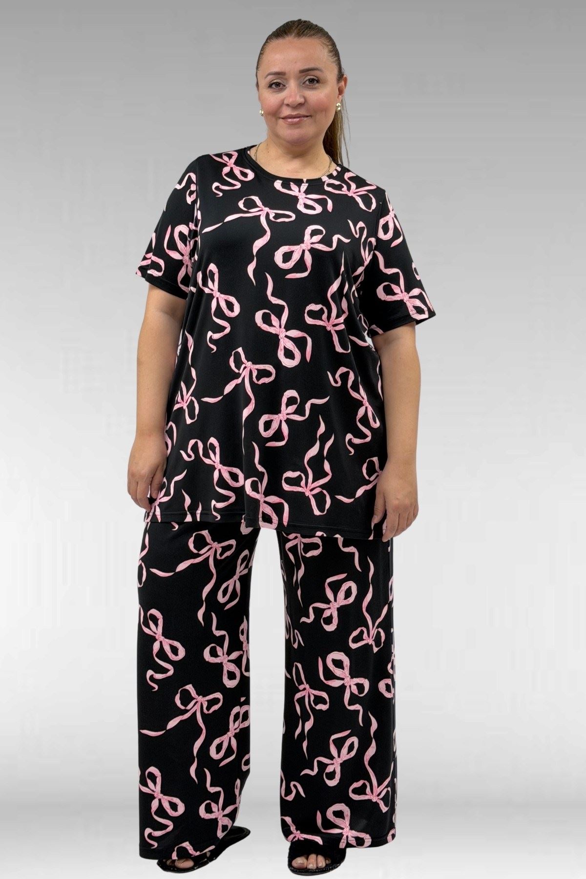 67801 Büyük Beden Kısakol Desenli  Pijama Takımı - Pembe Kurdele Desenli
