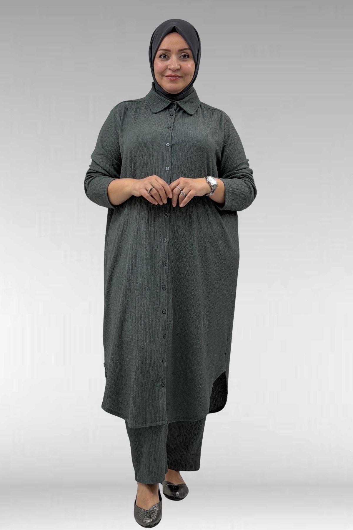 37013 Large Size Buttoned Suit with Wrinkled Trousers-Black
