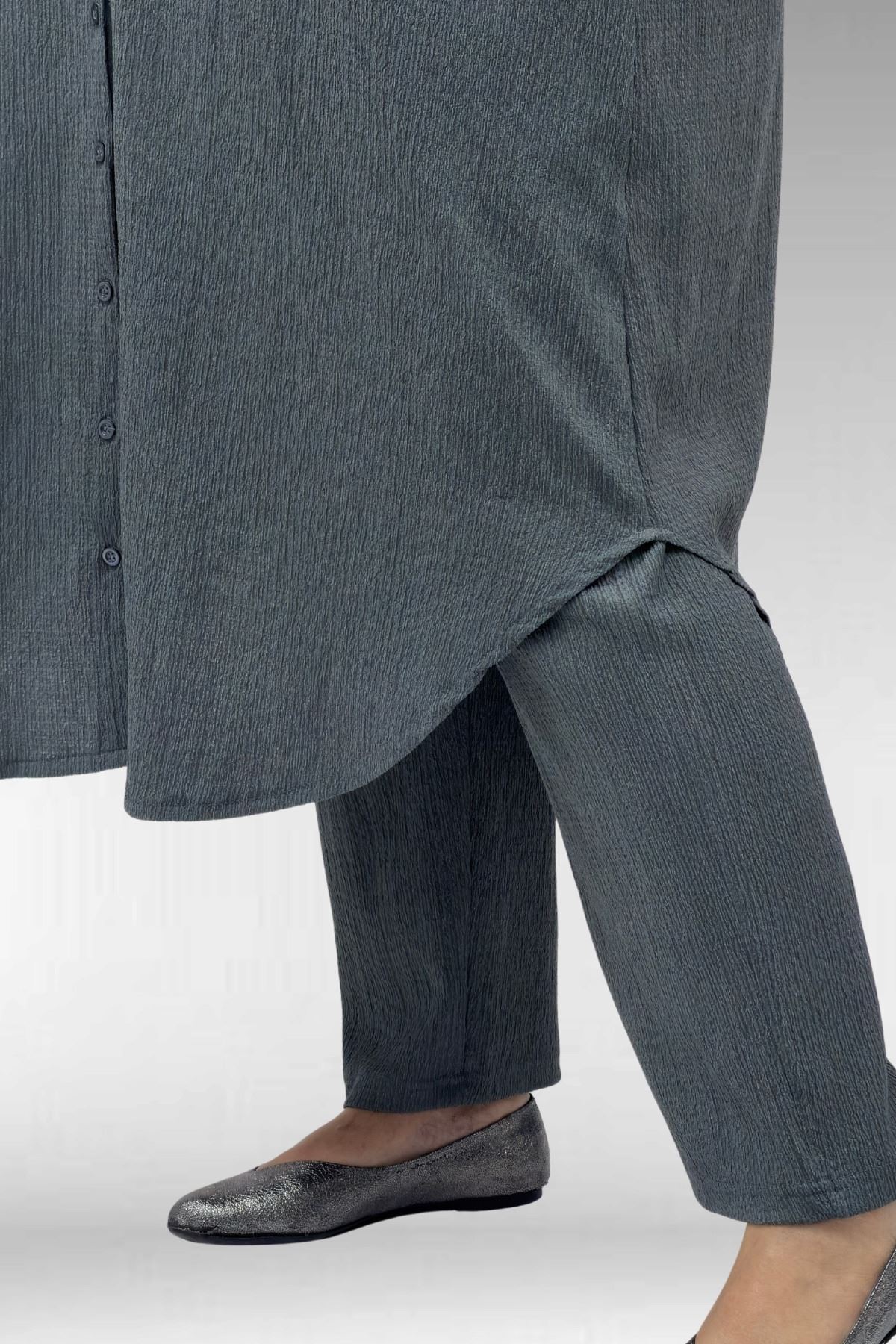 37013 Large Size Buttoned Suit with Wrinkled Trousers-Black