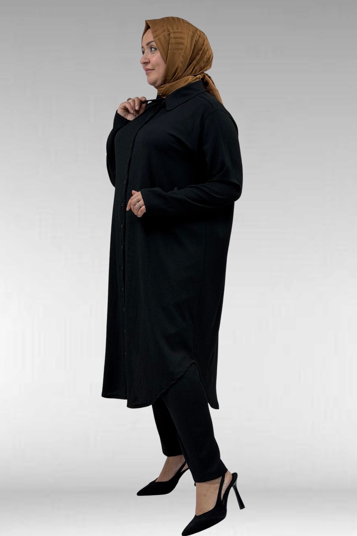 37013 Large Size Buttoned Suit with Wrinkled Trousers-Black