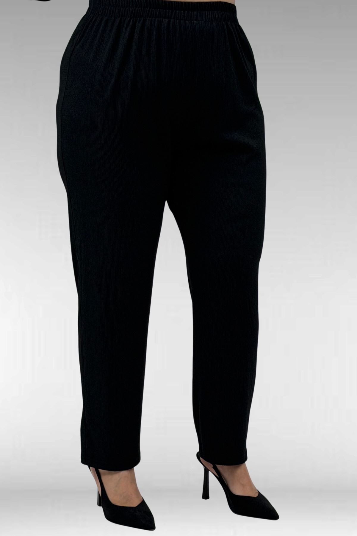 37013 Large Size Buttoned Suit with Wrinkled Trousers-Black