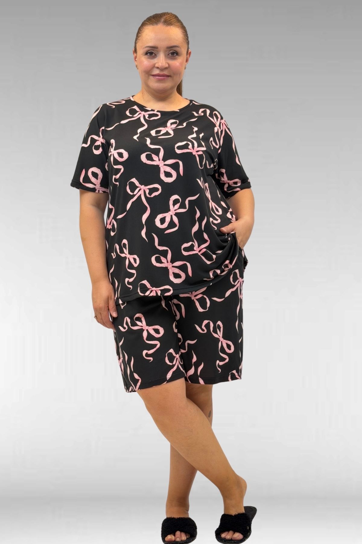 67805 Büyük Beden Desenli Şort-Tişört Pijama Takımı - Pembe Kurdele Desenli