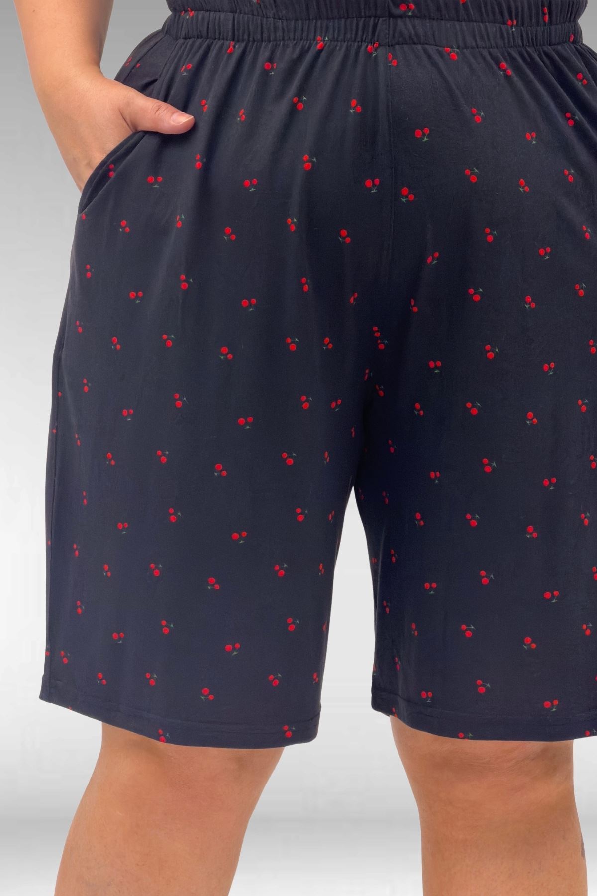 67805 Büyük Beden Desenli Şort-Tişört Pijama Takımı - Kiraz Desenli
