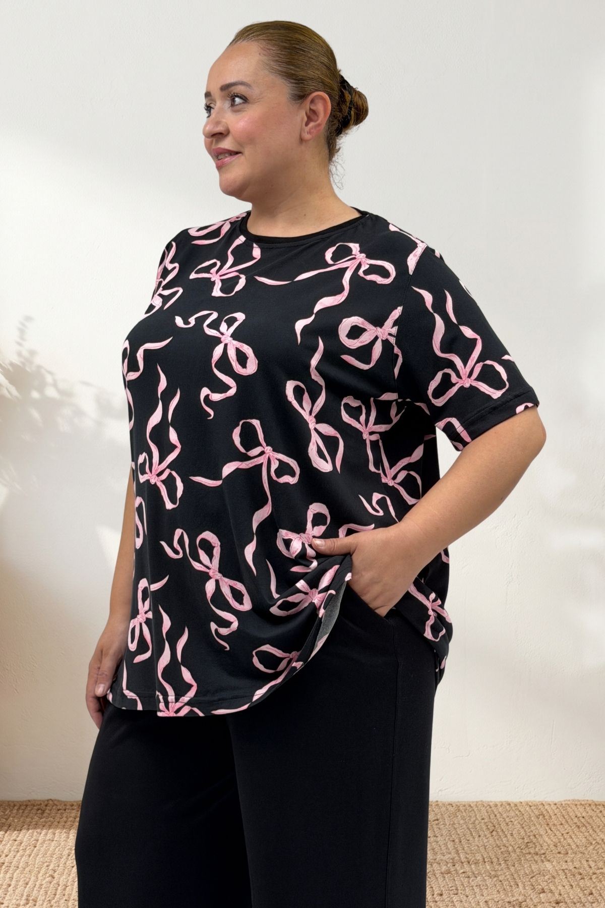 67809 Büyük Beden Üstü Desenli Kombinli Milan-Modal Pijama Takımı - Pembe Kurdele Desenli
