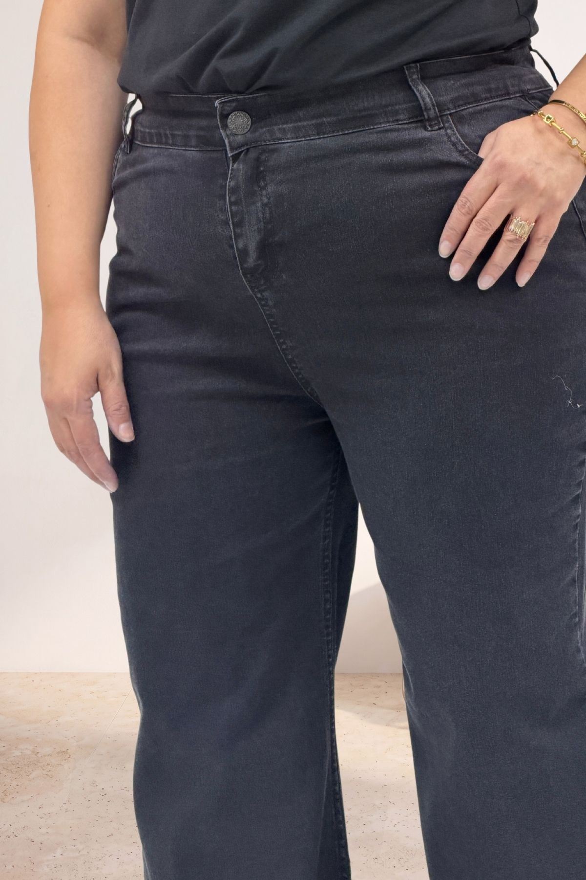 5061 Dikiş Detaylı Kot Pantolon - Siyah