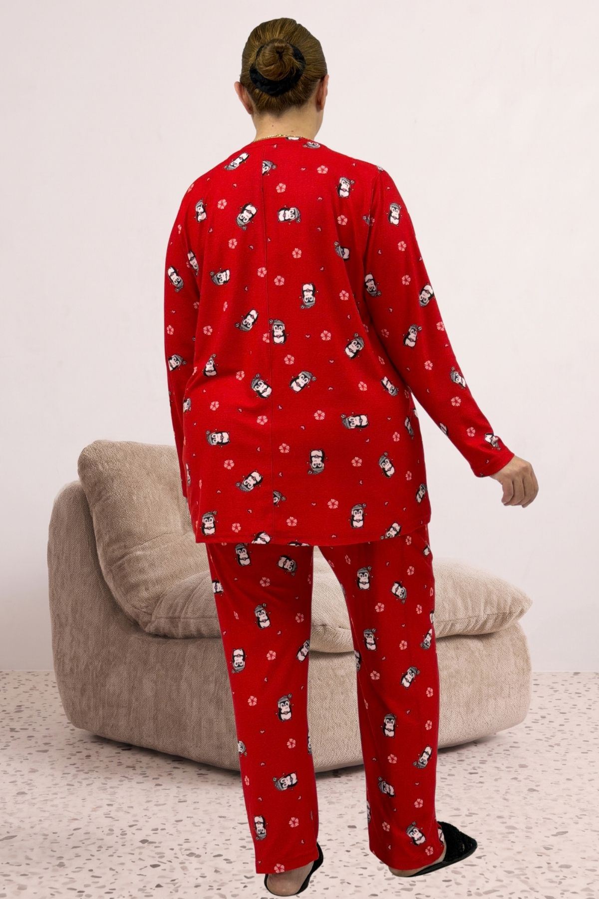 67810 Büyük Beden Uzunkol Desenli Süet Pantolonlu Pijama Takımı - Kırmızı Penguen Desenli