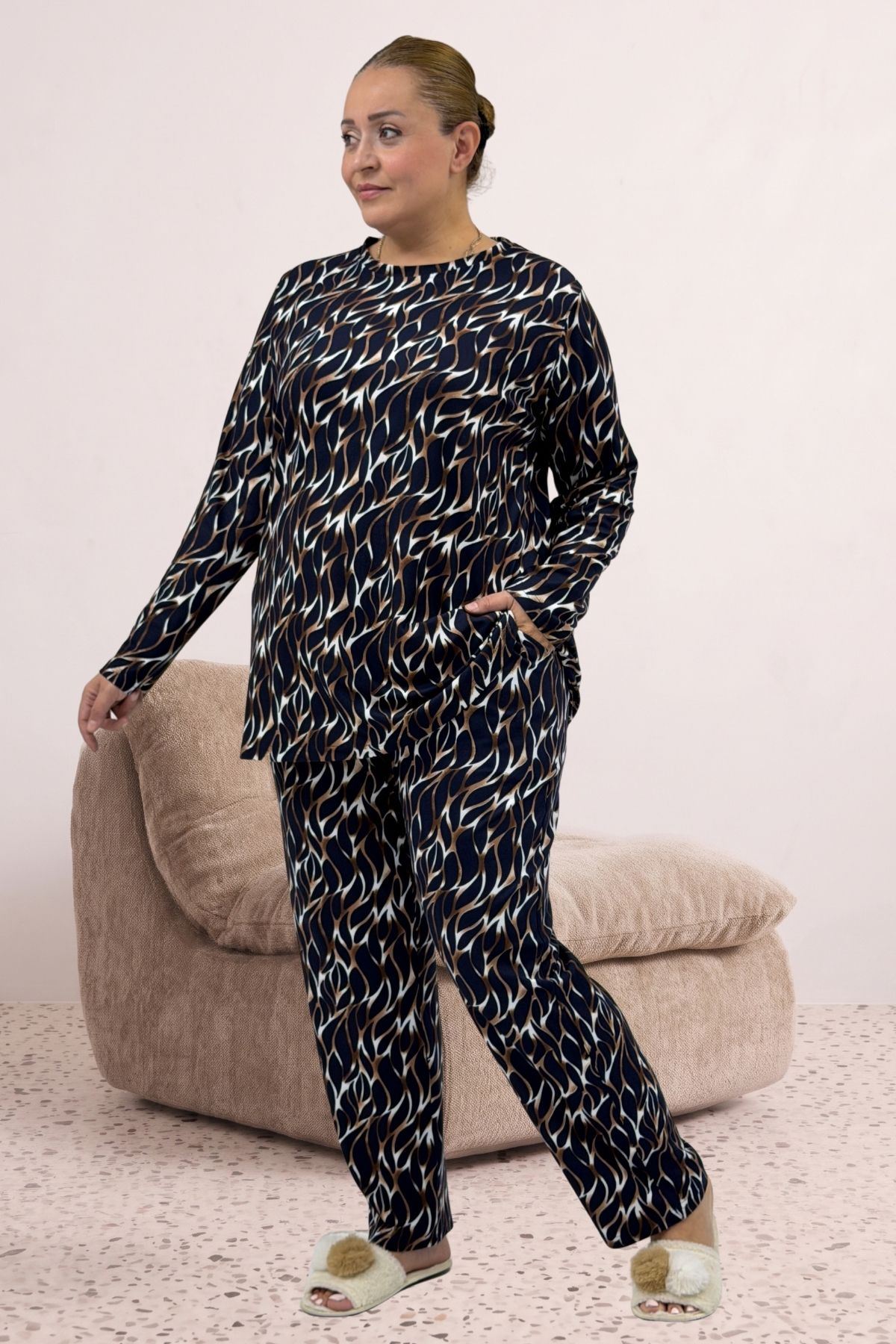 67810 Büyük Beden Uzunkol Desenli Süet Pantolonlu Pijama Takımı - Laci-Vizon Desenli