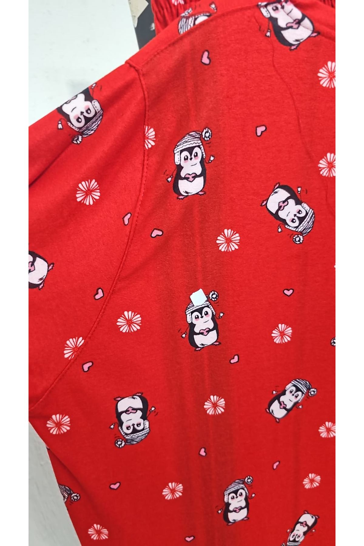 D-67810 Büyük Beden Uzunkol Desenli Süet Pantolonlu Pijama Takımı - Kırmızı Penguen Desenli