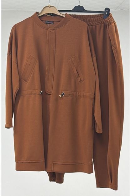 T-47076 Büyük Beden Belinde Lastik Detaylı Yarım Patlı Pantolonlu Takım  - Tarçın