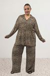 67811 Büyük Beden Boydan Düğmeli Desenli Süet Pijama Takımı - Leopar